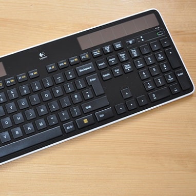 Logitech Wireless Solar Keyboard K750