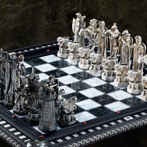 Harry Potter Final Challenge Chess Set