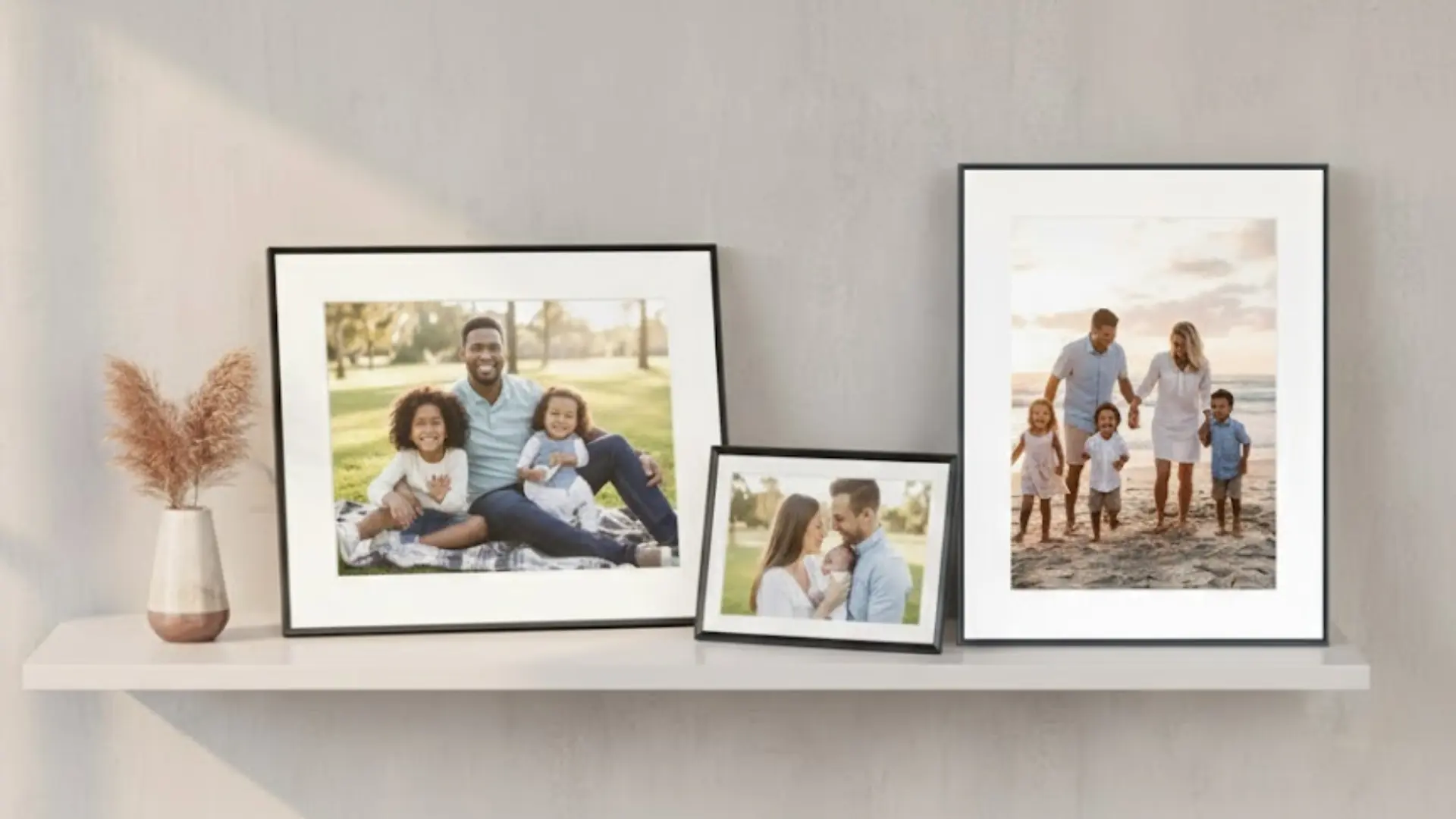 The Aura Digital Picture Frame